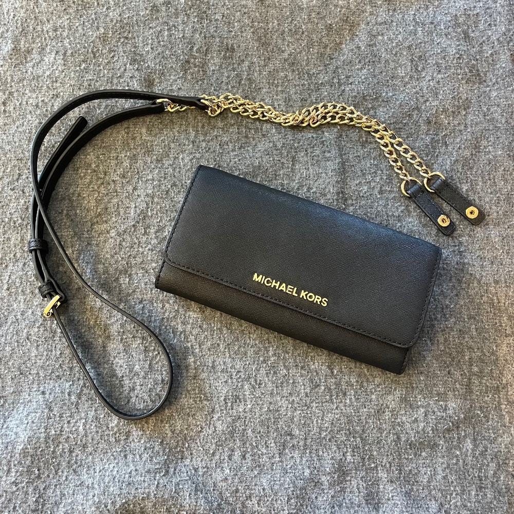 MICHAEL MICHAEL KORS Jet Set Medium Saffiano Leather 2-in-1 Convertible Bag